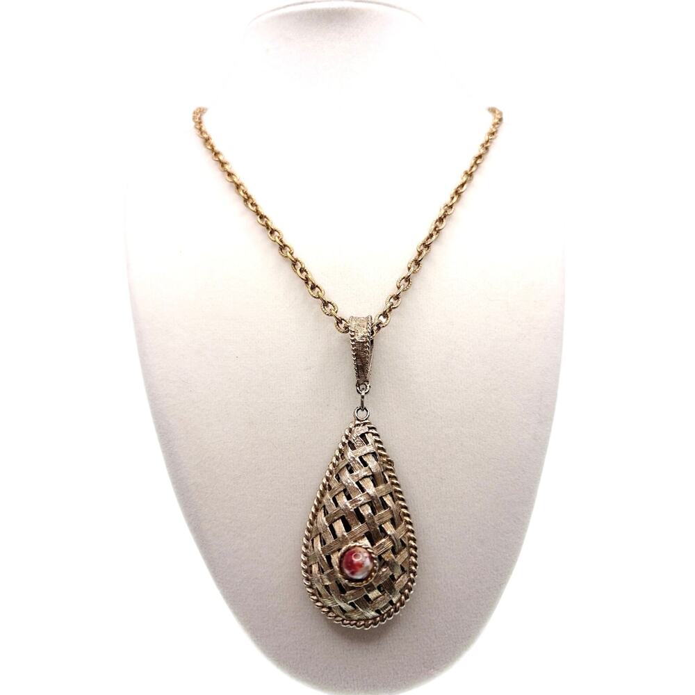 Sarah Coventry Long Necklace 22 Inches